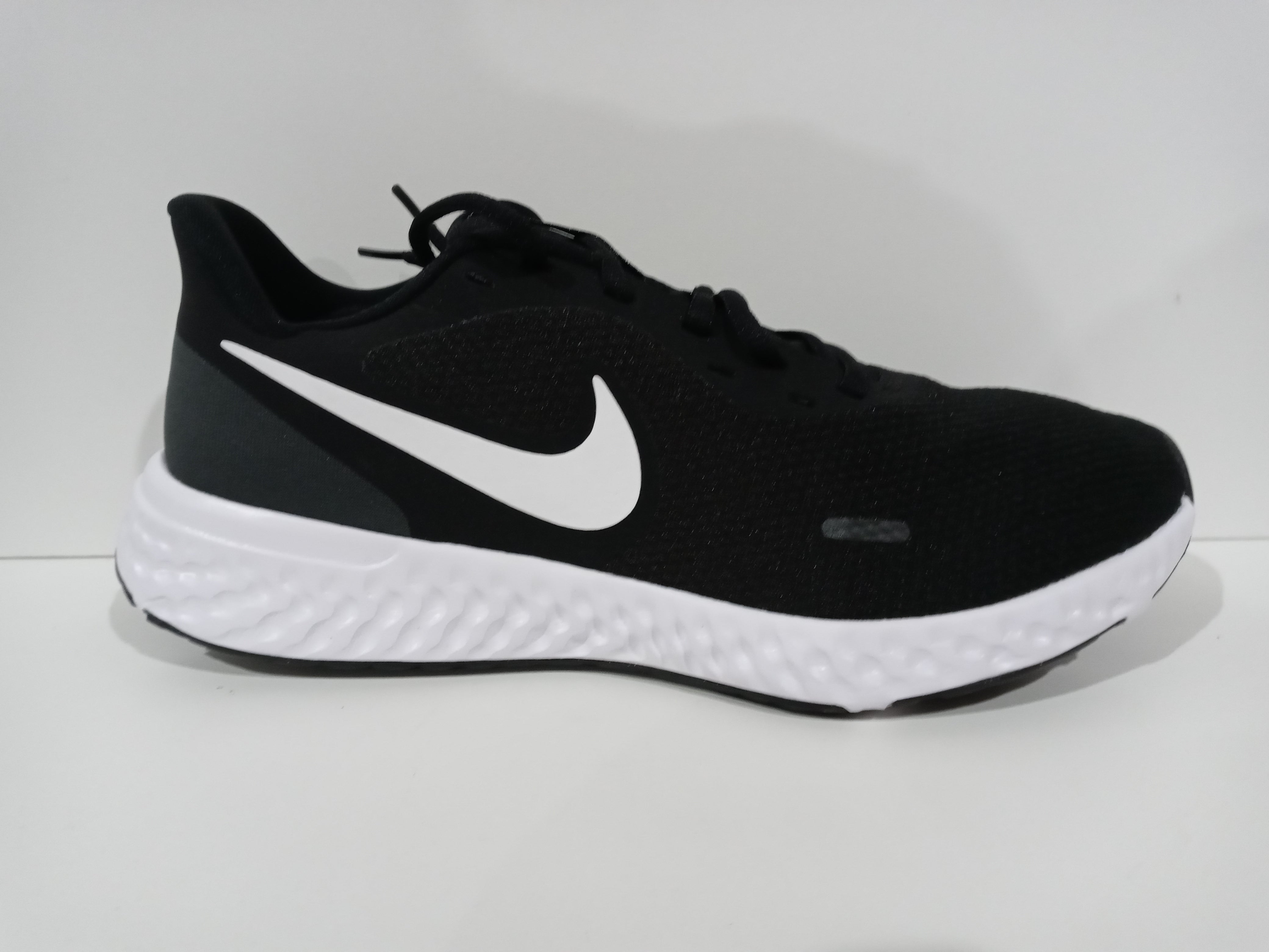 Nike store revolution 4w