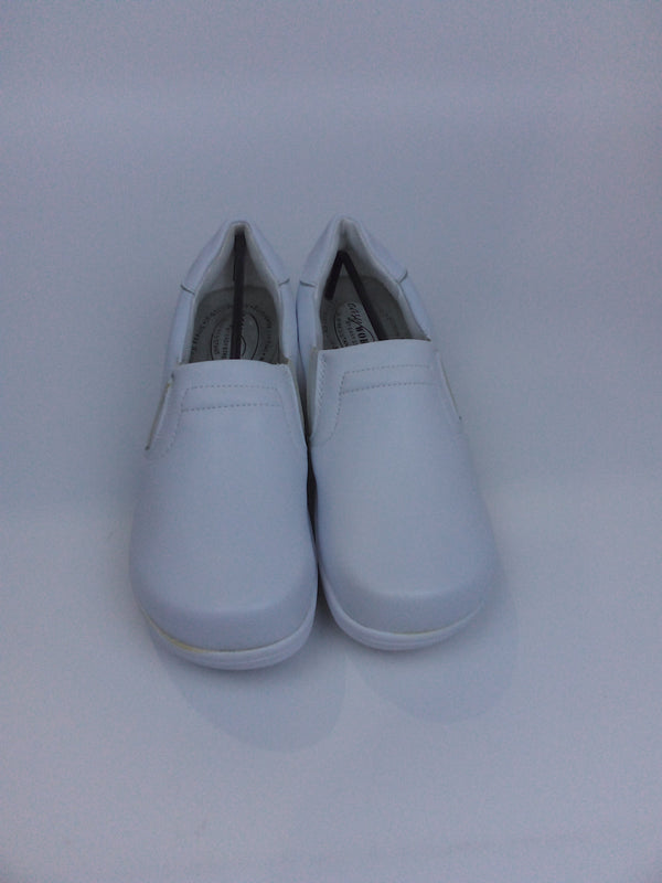 Easy Works Women's Bind Health Care Shoe White Size 8.5 Pair of Shoes