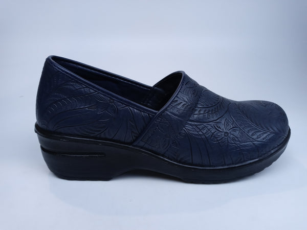 Easy Works Women's Shoe Navy Tool 10 Wide Pair of Shoes