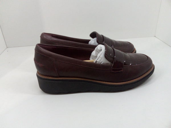Clarks Women's Sharon Gracie Loafer Burgundy Intrest 7.5 Pair Of Shoes