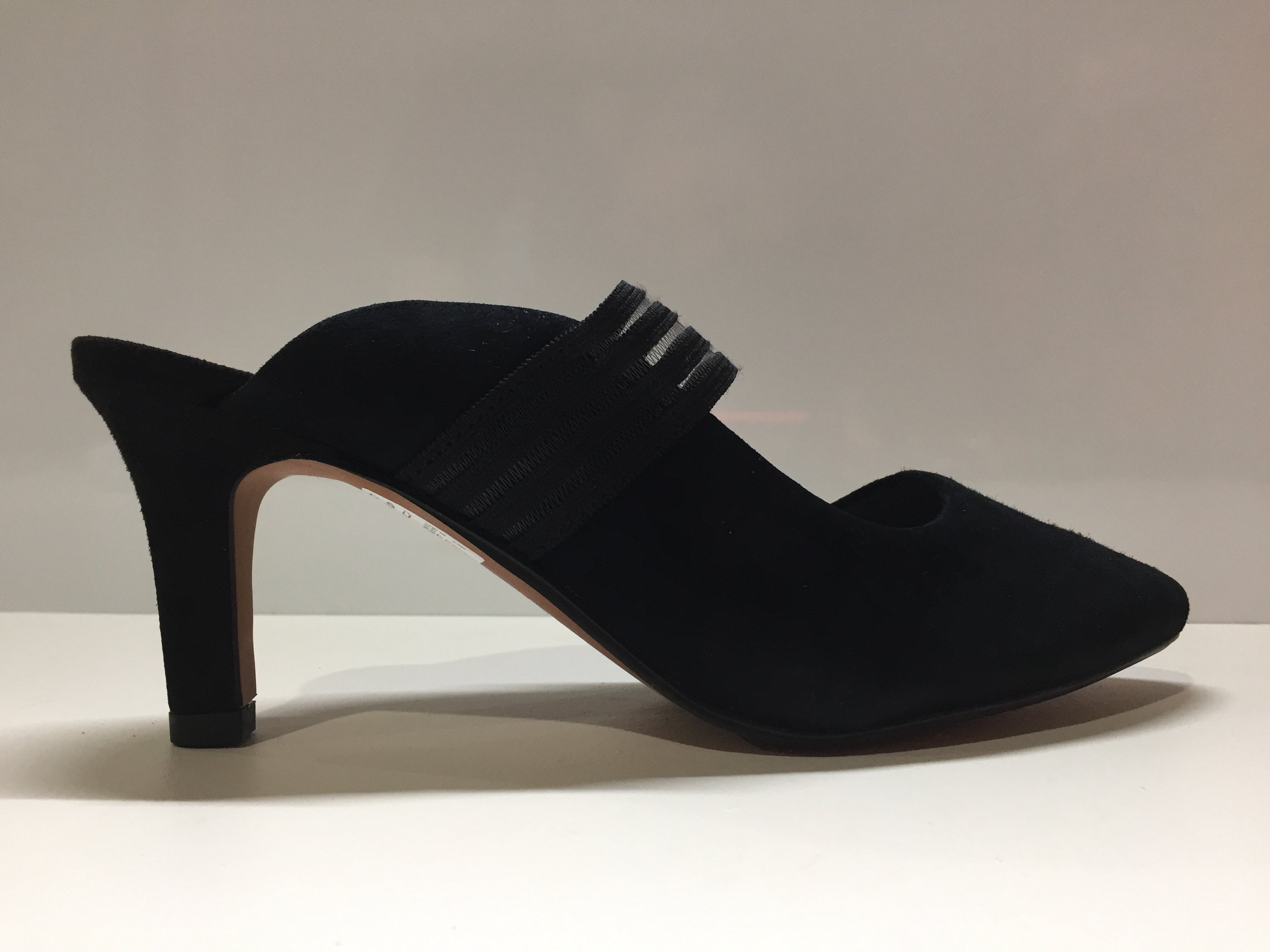 WOMENS BULB TOE MULE IN BLACK