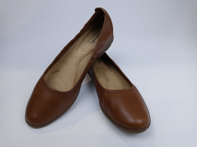Clarks Women's Jenette Ease Ballet Flat Dark Tan Leather 7 Wide Pair of Shoes