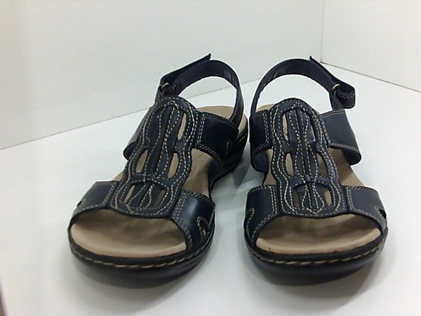 Clarks Womens LEISA SKIP FLAT SANDAL Open Toe Casual Flat Sandals