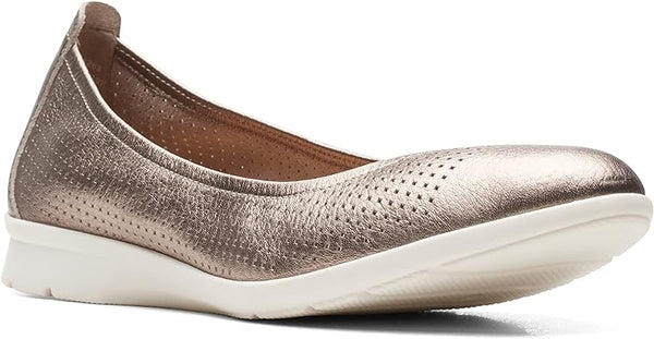 Clarks Jenette Ease Ballet Flat Metallic Leather Size 10.5 M Pair of Shoes