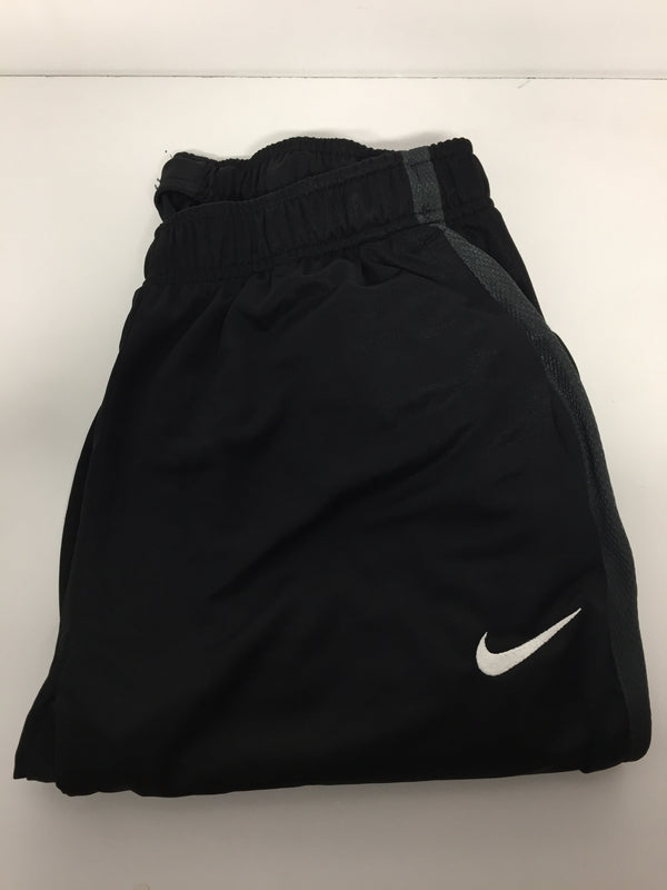 Nike Women Size Medium Black/white Trainng Shorts