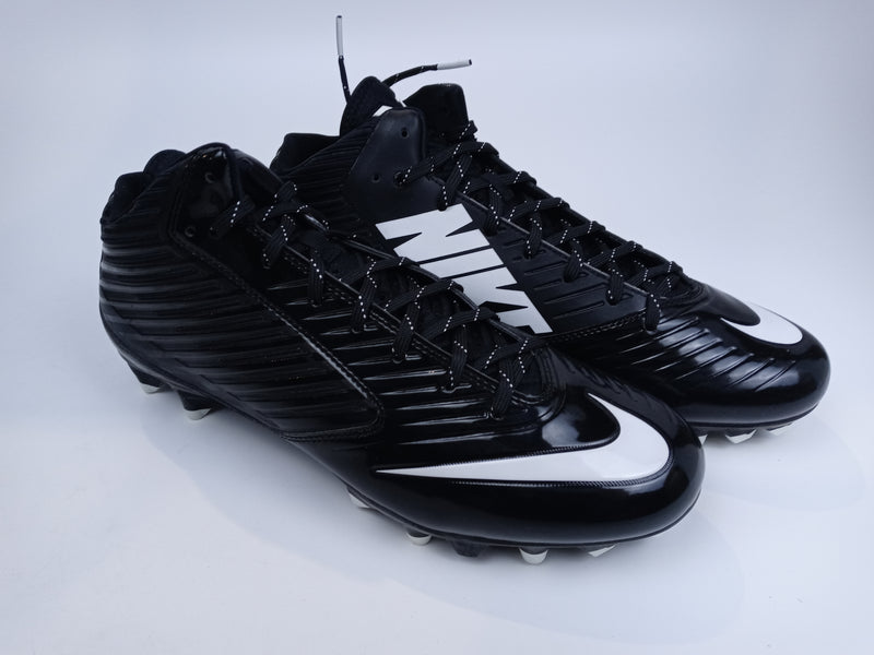 Nike Men Soccer Sport Cleats Size 12.5 Black Pair of Shoes