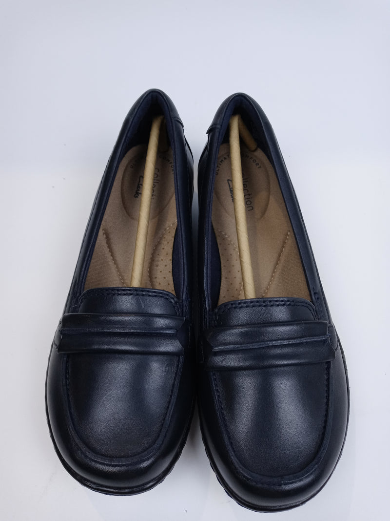 Clarks Women's Ashland Lily Loafer Navy Leather Size 5 Medium Pair of Shoes