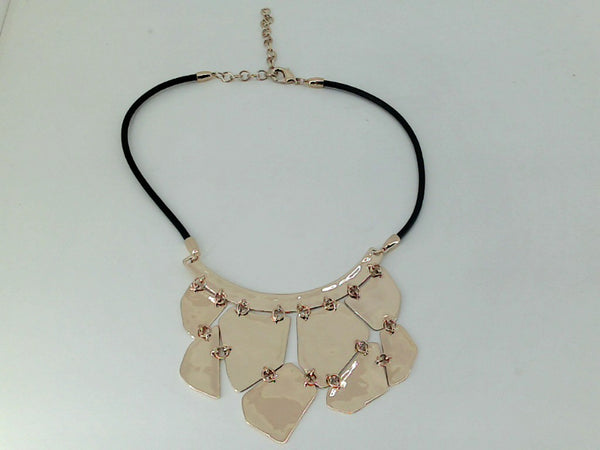 Necklace Color Gold