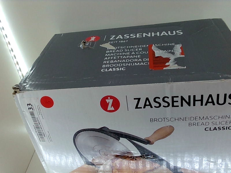 Zassenhaus Classic Bread Slicer for Easy Home Use