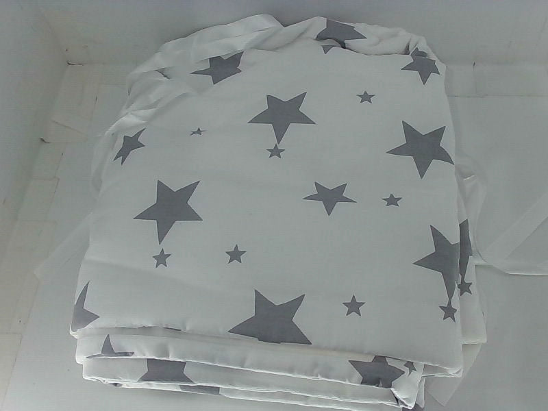 Star Patterned Crib Bumper Pad for Baby's Safety