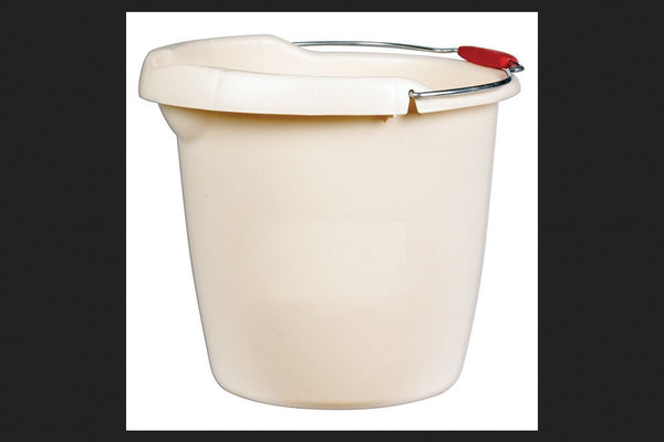 Rubbermaid Roughneck Durable 15 Qt. Beige Bucket