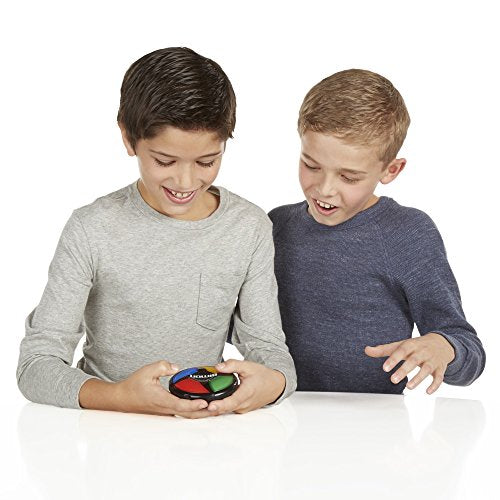 Hasbro Gaming Simon Micro Series Game