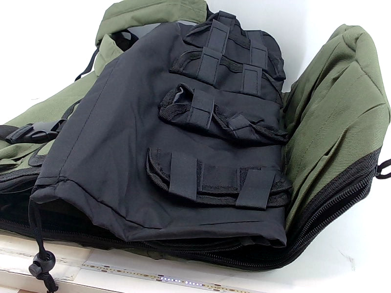 Green Travel Utility Bag with Multiple Pockets
