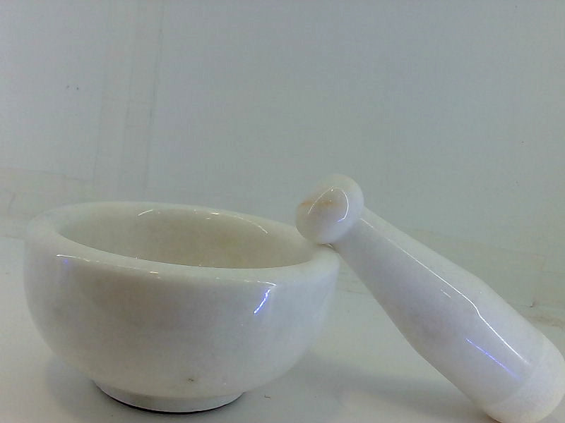 Kleo 6" Natural Stone Mortar and Pestle Set - White