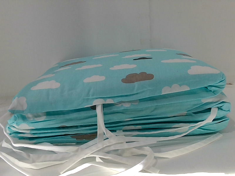 Baby Crib Bumper with Cloud Pattern Blue