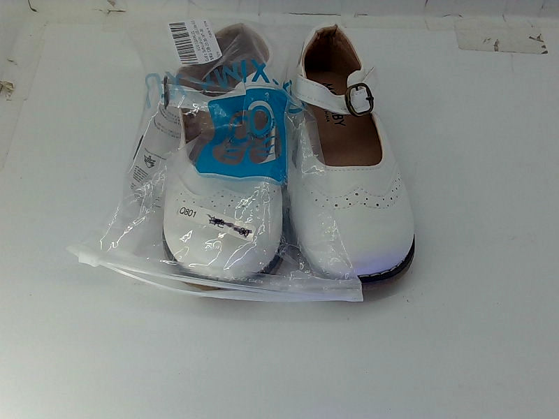 Girl's White Dress Shoes With Buckle Size 30 Pair of Shoes