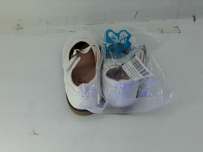 Girl's White Dress Shoes With Buckle Size 30 Pair of Shoes