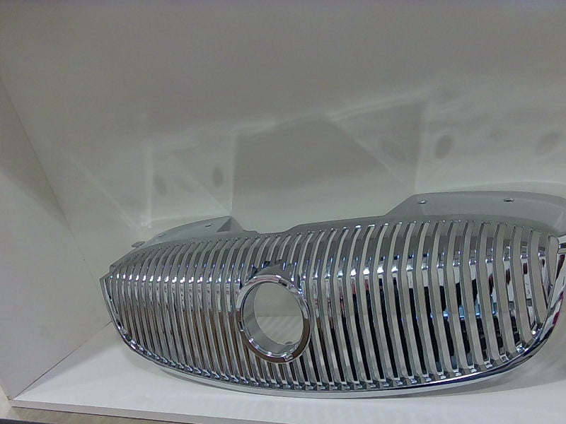 Silver Car Front Grille Accessory for Vehicles