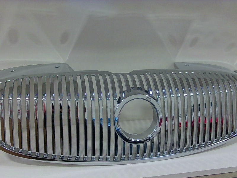 Silver Car Front Grille Accessory for Vehicles