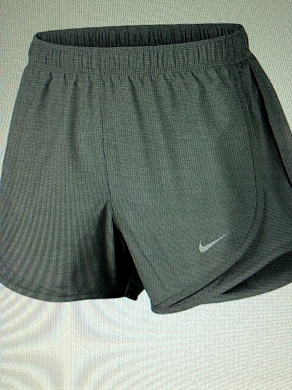 Nike Women's Dri-Fit Tempo Track 3.5 Running Shorts XX-Large Wolf Grey