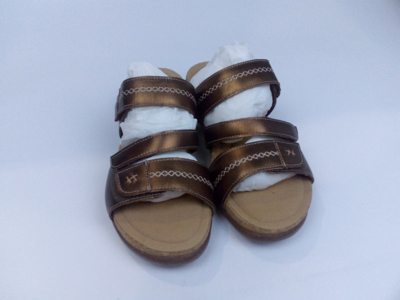 Clarks Roseville Bay Flat Sandal Metallic Leather 11 Pair Of Shoes