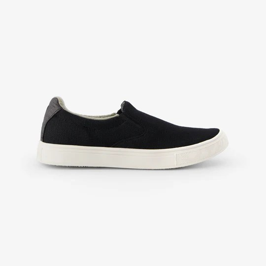 YY Nations Shoes Nimbo Bamboo Color Black / White Pair of Shoes