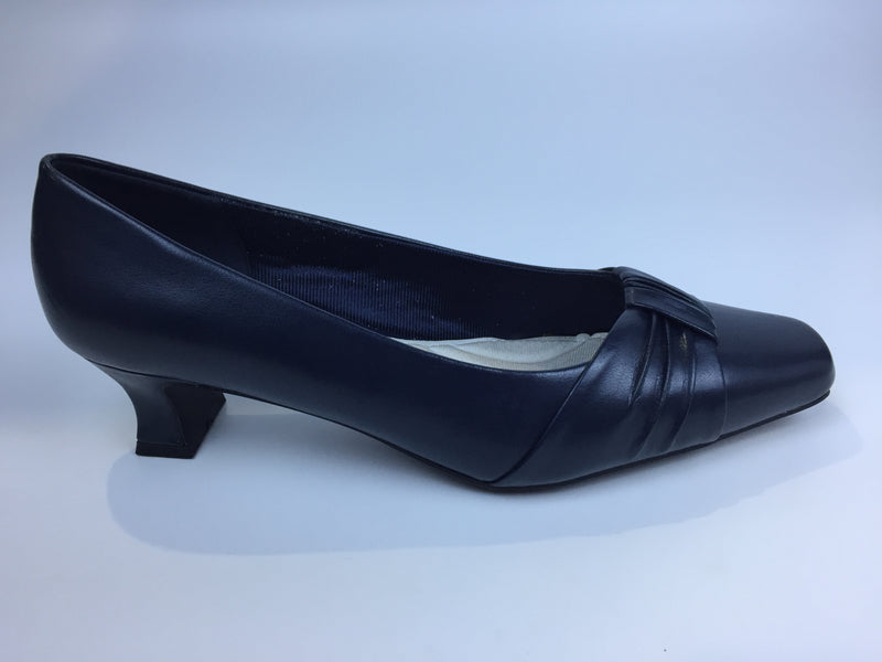 Easy Street Women's Waive Dress Pump New Navy 8.5 WW US Pair of Shoes
