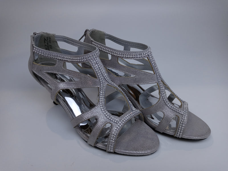 Easy Street Womens Flattery Rhinestone Peep Silver Size 8.5 Pair Of Shoes