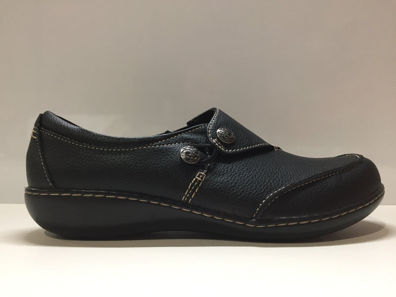 Clarks Womens Ashland Lane Q Slip-On Loafer,Navy,10 X-Wide