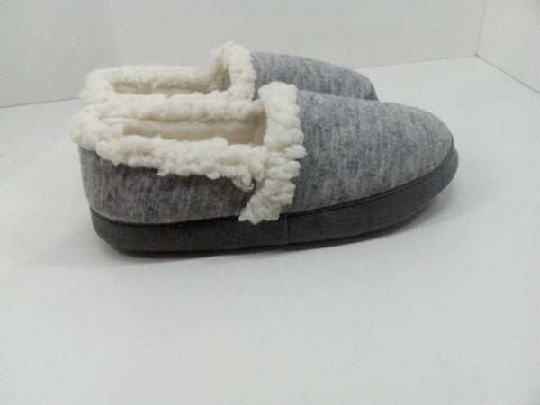 Isotoner Women's Heathered Sweater Knit Back Slipper 6.5 or 7 Pair of Shoes