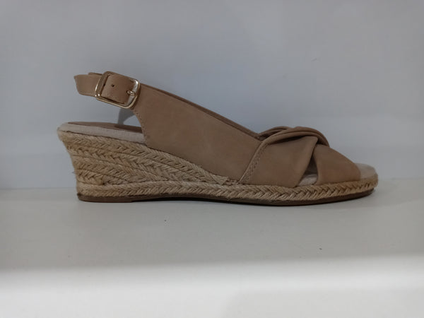 Easy Street Women's Maureen Espadrille Wedge Beige 7.5 M US Pair of Shoes