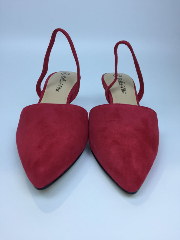 Bella Vita Women's Sarah Slingback Dress Shoe Shoe Red 7 W Us Pair of Shoes