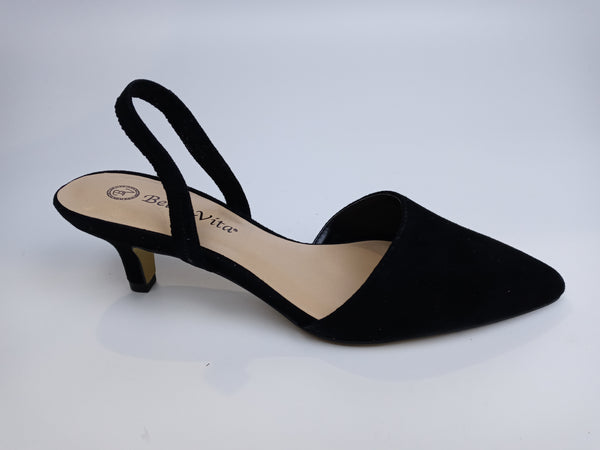 Bella Vita Women's Sarah Slingback Dress Shoe Black 7 US Pair of Shoes