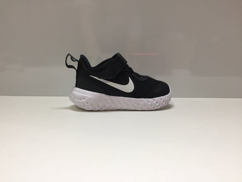 Nike Unisex-Baby Revolution 5 Velcro Running Shoe, Black/White-Anthracite, 3C Regular US Toddler