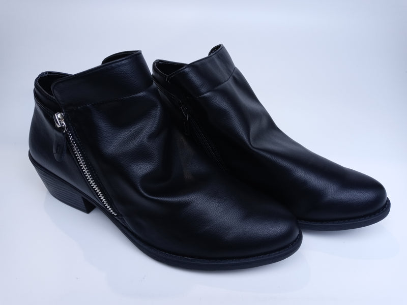 Easy Street Women's Gusto Comfort Bootie Boot Black 11 Pair Of Shoes