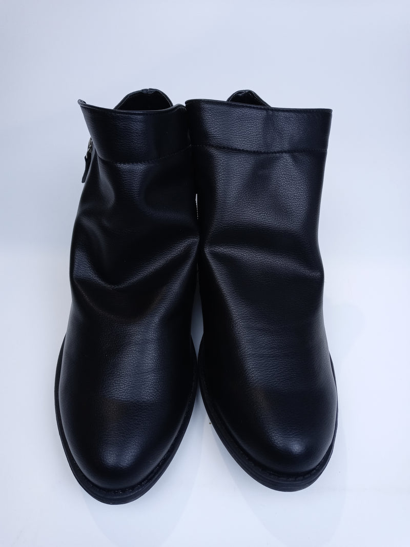 Easy Street Women's Gusto Comfort Bootie Boot Black 11 Pair Of Shoes