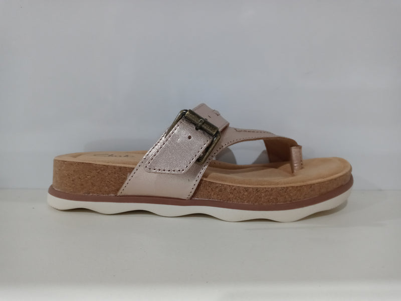 Clarks Brynn Madi Flat Sandal, Rose Gold Leather, 6.5 Medium