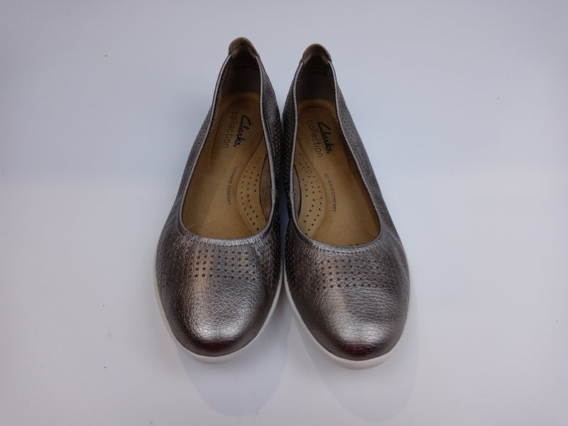 Clarks Jenette Ease Ballet Flat Metallic Leather 5 Medium Pair Of Shoes
