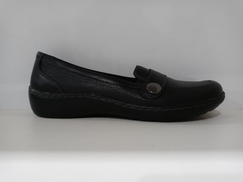 Clarks womens Cora Daisy Loafer Flat, Black Tumbled Leather, 8.5 Narrow US