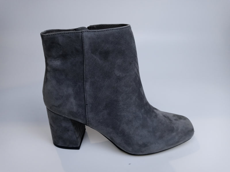Bella Vita Women's Ankle Boot Grey Suede Leather 6 Pair of Shoes