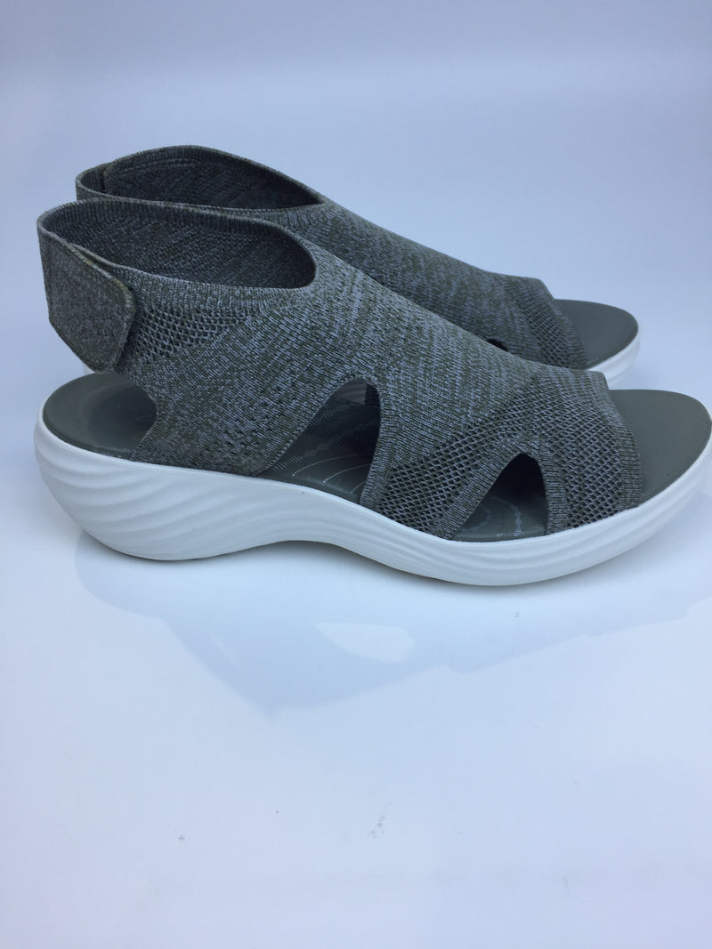 Clarks Womens Marin Sail Sandal Khaki Knit 9.5 Us Pair of Shoes