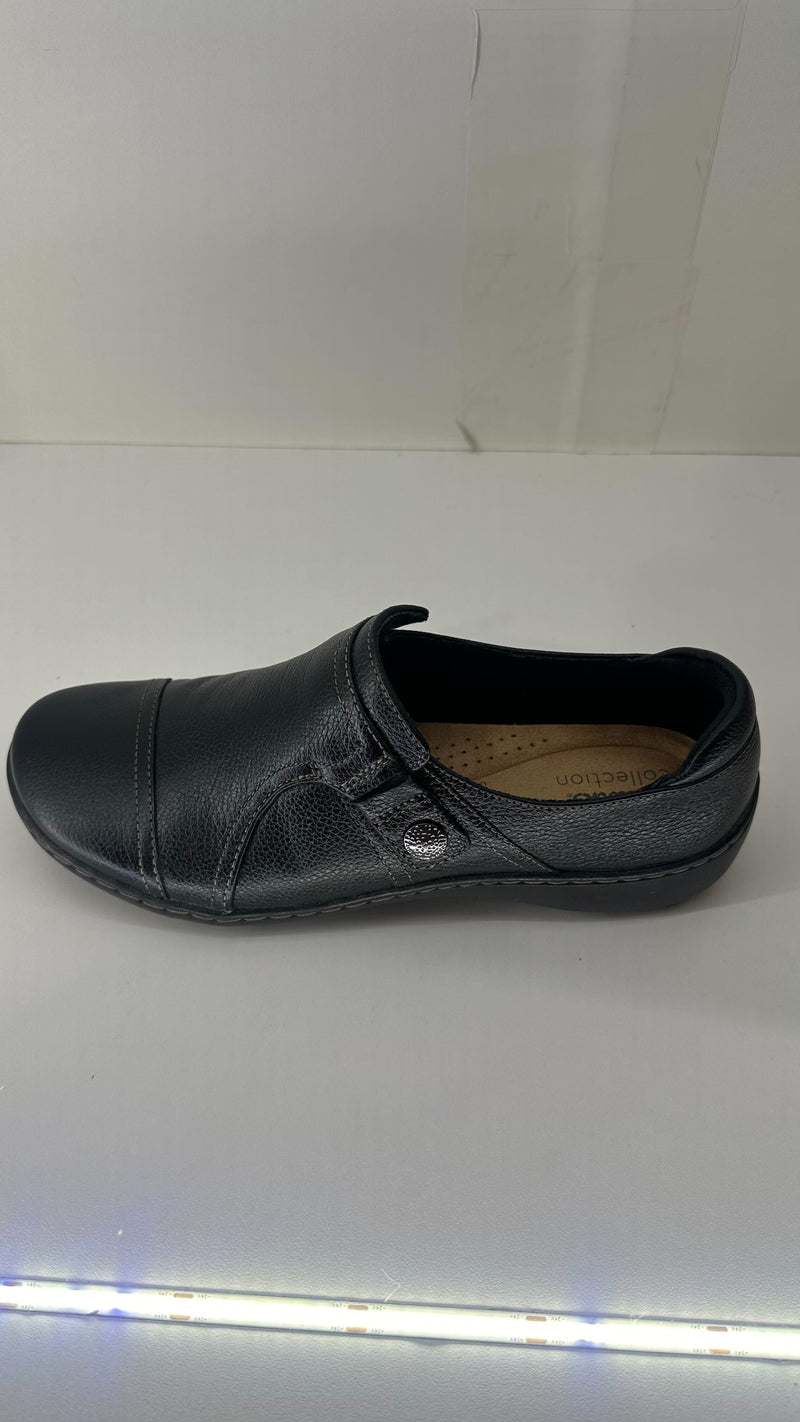 Clarks Womens -- Closed Toe None Flats Color Black Size 8.5