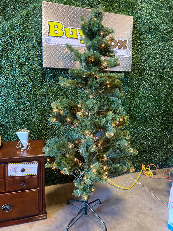 National Tree 5.5 Ft Canadian Grande With 200 Clear Lights