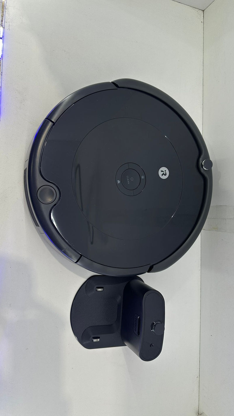 iRobot Roomba 694 Robot Vacuum with Wi-Fi Connectivity