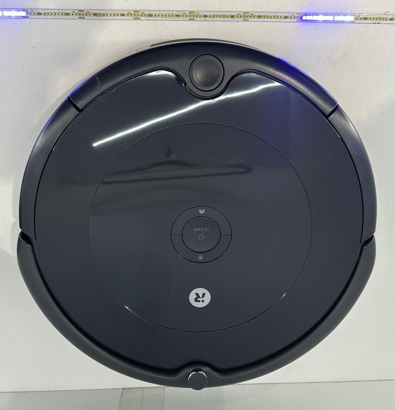 iRobot Roomba 694 Robot Vacuum with Wi-Fi Connectivity