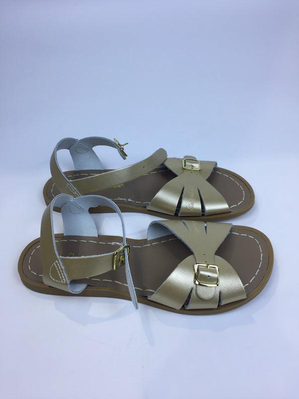 Salt Water Sandals by Hoy Shoes Girl's Retro Gold 5 Big Kid Women's 5 Pair Of Shoes