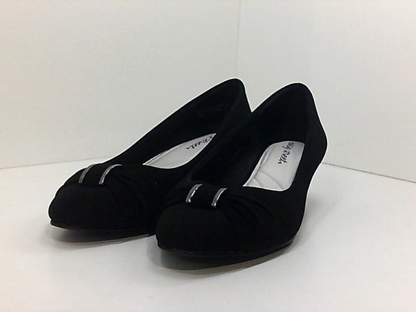 Easy Street Womens 30-6043 Closed Toe Color Black Size 8 Pair of Shoes