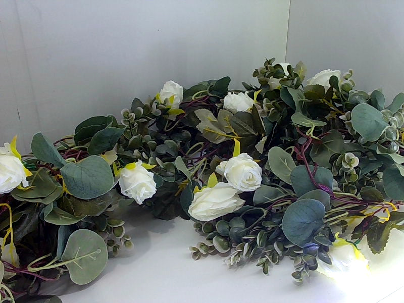 EUCALYPTUS GARLAND WITH FLOWERS Color White Size 17 White Roses