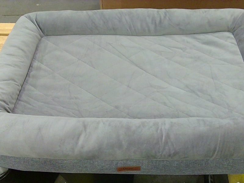 Lesure Quilted Pet Bed - Light Grey