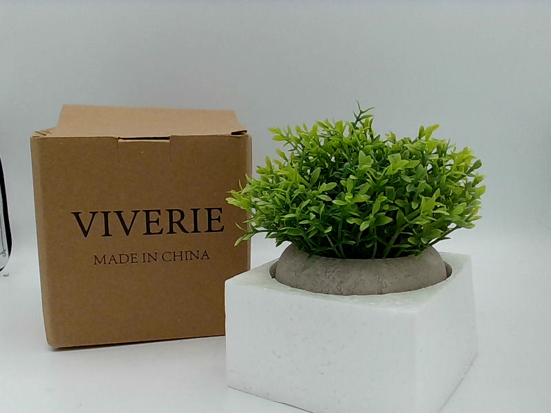 Viverie Faux Potted Plant Home Decor Accessory